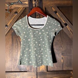 Sage Green Ditsy Daisy Waffle Knit Baby Tee 🌼